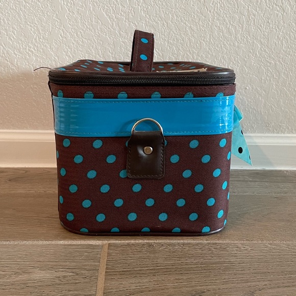 J Garden Makeup Bag - Picture 3 of 7